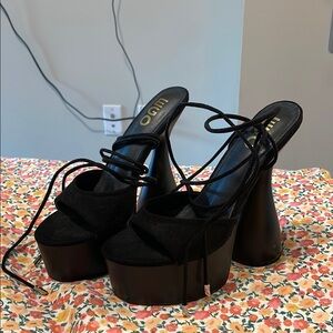 Black clubbing Y2K heels